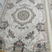 دو عدد فرش شسته شده وسالم