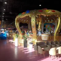 اپراتور خانم در شهر بازی