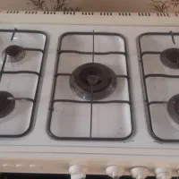 اجاق گاز تمام فر پنج شعله سالم درحد