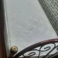 ۲۰ عدد تخت با تشک و بدون تشک