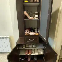 جاکفشی و آویز لباس و اینه