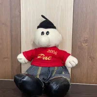 عروسک|اسباب‌بازی بچه|رشت, رشتیان|دیوار