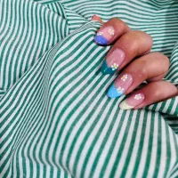 نیازمند مدل ناخن