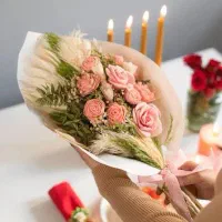 ارائه و تهیه انواع دسته گل