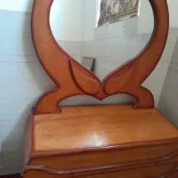 میز زیر تلویزیونی و کمد وآینه ولوستر