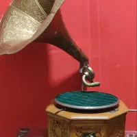 گرامافون کوکی هندلی عتیقه کلکسیونی درحدآکبند واقعی