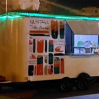 کمپر قابل حمل با امکانات فست فود