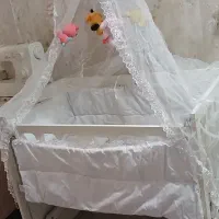 تخت و گهواره چوبی