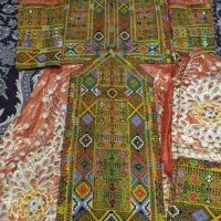 لباس نو هست