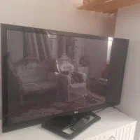 تلوزیون الجی ۴۲  در حد نو کم کار