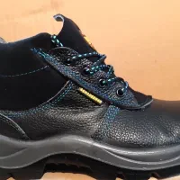 کفش اسپرت و کتونی و کفش کار و چکمه|کیف، کفش، کمربند|قوچان, |دیوار