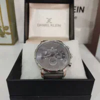 ساعت سه موتوره کواتز دنیل کلین