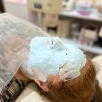 پاکسازی تخصصی و vip پوست ۳۰۰ تومن