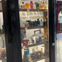 دکور مغازه عطر و ادکلن|فروشگاه و مغازه|مشهد, جانباز|دیوار