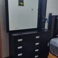 تخت دونفره با میز دراور