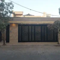 فروش ویلایی ۳۰۰ متری آزادگان|فروش خانه و ویلا|قم, لسانی|دیوار