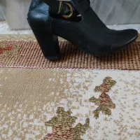 کفش مجلسی و کتونی