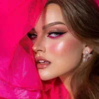 اجاره صندلی به تاتو، مژه، فشیال