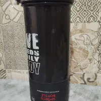 شیکر جاکیکی آبچکون