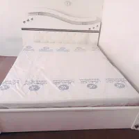 تخت دونفره سفید باتشک
