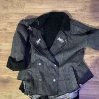 کاپشن مشکی و کت پشمی کراپ کت