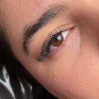 اکستنشن مژه و لیفت لمینت مژه ابرو