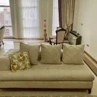 مبل راحتی در حد نو