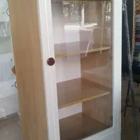 کتابخانه درب دار