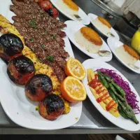 منشی خانم جهت کار در رستوران