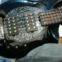 گیتار بیس میوزیک‌من بانگو۵ Musicman bongo5 bass