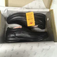 دو جفت کفش چرم فرزین با کفی  آنتی باکتریال