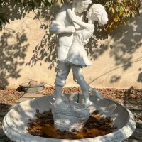 مجسمه و آبنما برای باغ