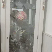 ویترین  سفید طلایی