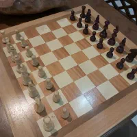 صفحه و مهره چوبی شطرنج  اعلا و قدیمی|کلکسیون اشیاء عتیقه|اهواز, گلستان|دیوار