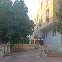 من خودم نظافتچی هستم پیشم هستم
