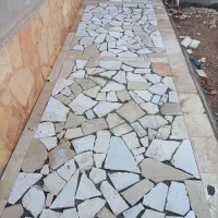 لاشه سنگ مرمریت سفید و رنگی درشت ارزان کف باغ ویلا