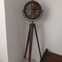 یک عددساعت ایستاده سالم بفروش میرسد