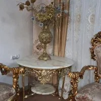 میز هفت سین با همراه گلدان