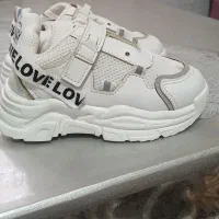 کتونی بچگانه