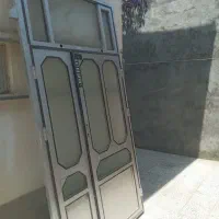 درب و پنجره آلومینوم قدیم به همراه یک عدد توری درب