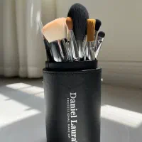 ست براش اصل دنیل لورا
