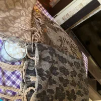 این طرح روسری در سه الی چهار رنگ متفاوت