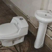 توالت فرنگی همراه رو شویی