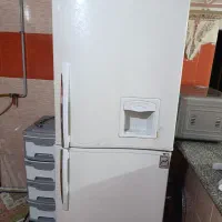 یخچال فریزر کاملا سالم