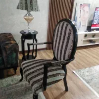 مبل تک نفره 2عدد و آباژور 2عددومیز