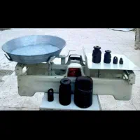 ترازو بیست کیلویی آهنی باوزنه