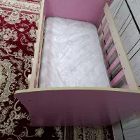 تخت خواب وتشک