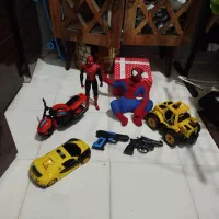 عروسک مرد عنکبوتی وماشین وموتور وتفنگ