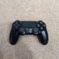 دسته اورجینال پلی استیشن ۴