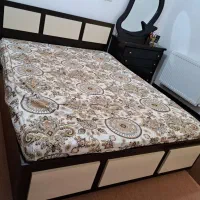 فروش تخت کاملا سالم در حدنو